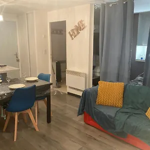 Appartement Le  studio Sur La Neste  Dans Le Centre D’arreau